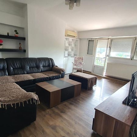 Spacious Apartment Skopie Exterior foto